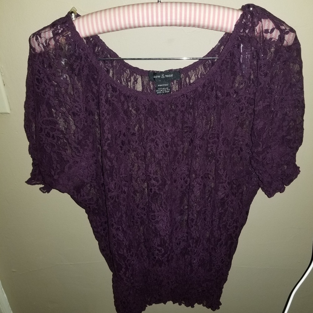 Sam & Max off-shoulder lace top